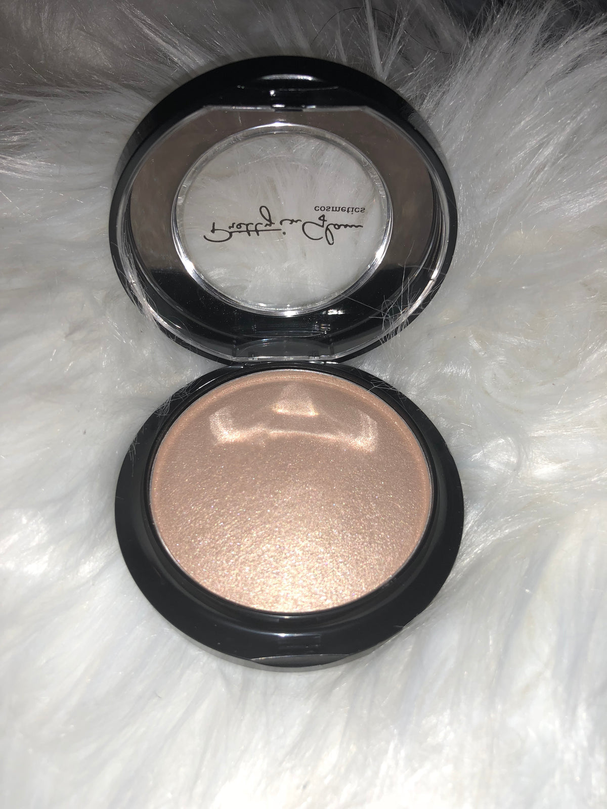 Bronzed highlighter